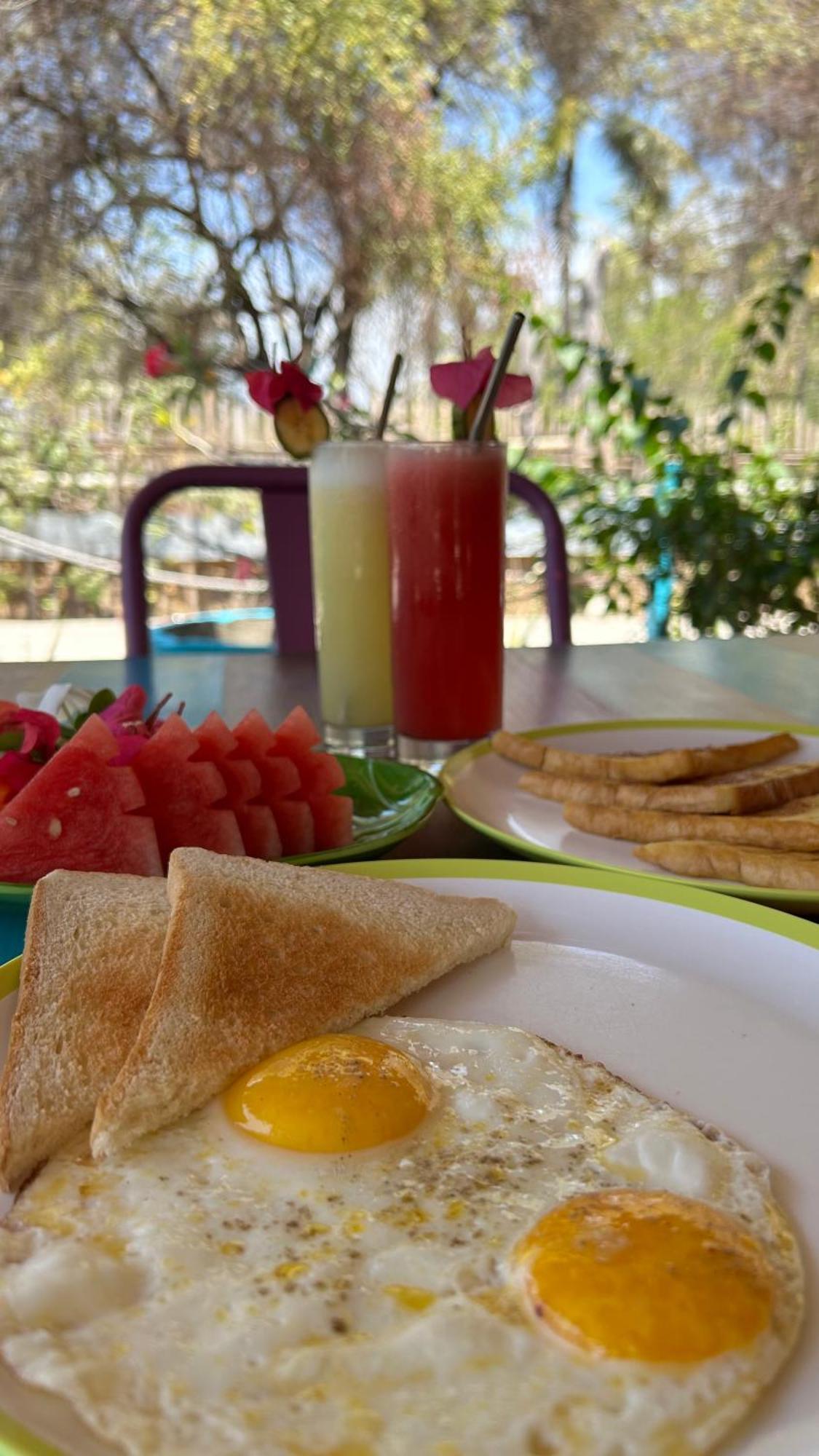 Meno Charm Hotel Gili Meno Eksteriør billede